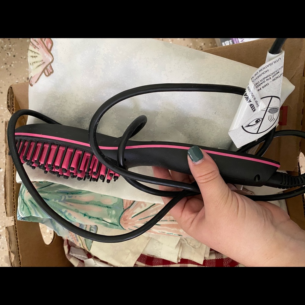 Simply straight brush